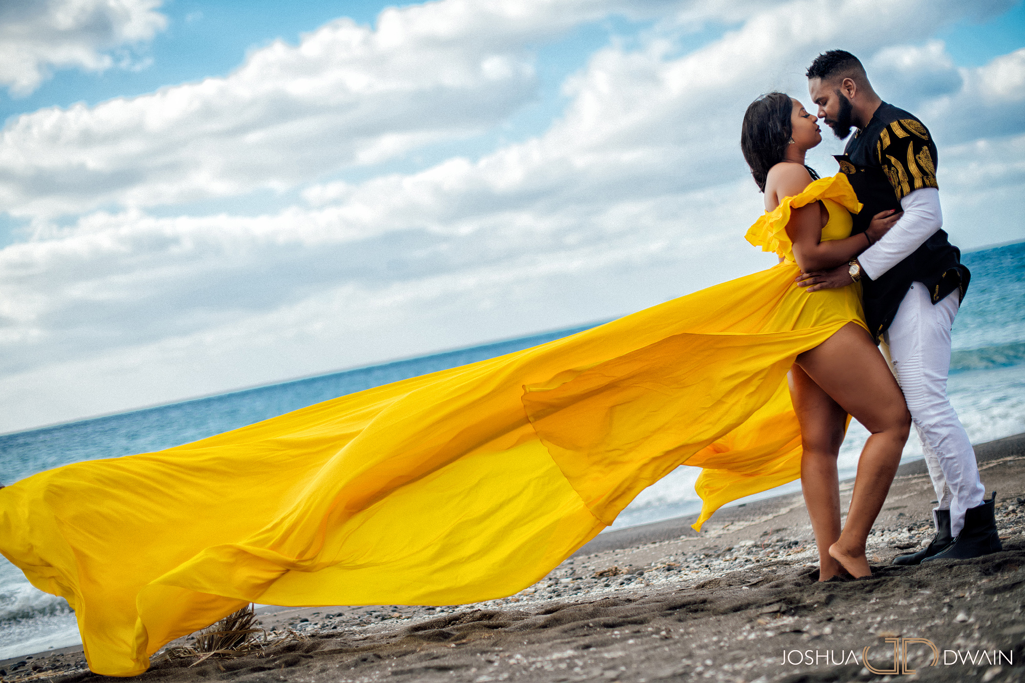 ekene-issac-01-santorini-oia-thira-greece-wedding-engagement-photos-african-american-destination-photographer-joshua-dwain
