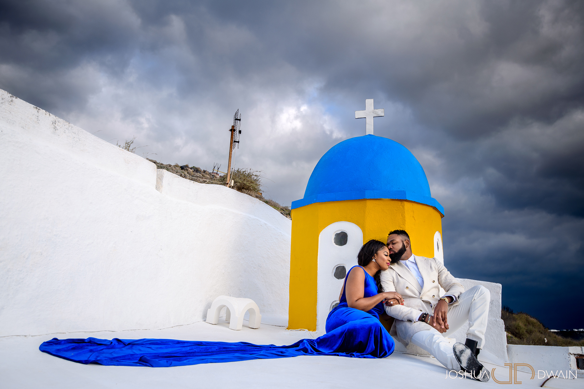 ekene-issac-06-santorini-oia-thira-greece-wedding-engagement-photos-african-american-destination-photographer-joshua-dwain